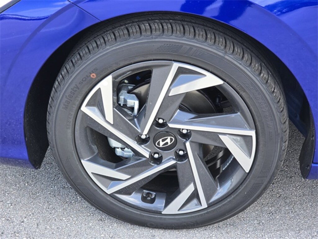 Used 2025 Hyundai Elantra SEL Sport Sedan