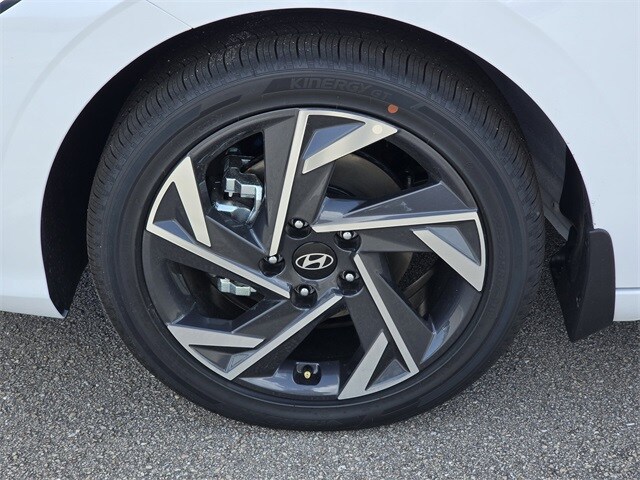 2025 Hyundai Elantra Hybrid SEL Sport photo 4