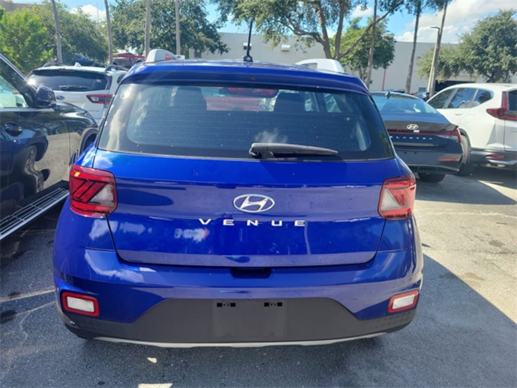 Used 2023 Hyundai Venue SEL SUV