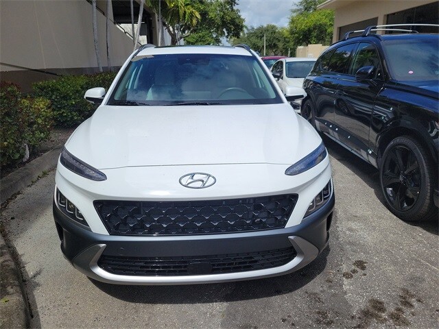2023 Hyundai Kona Limited photo 2