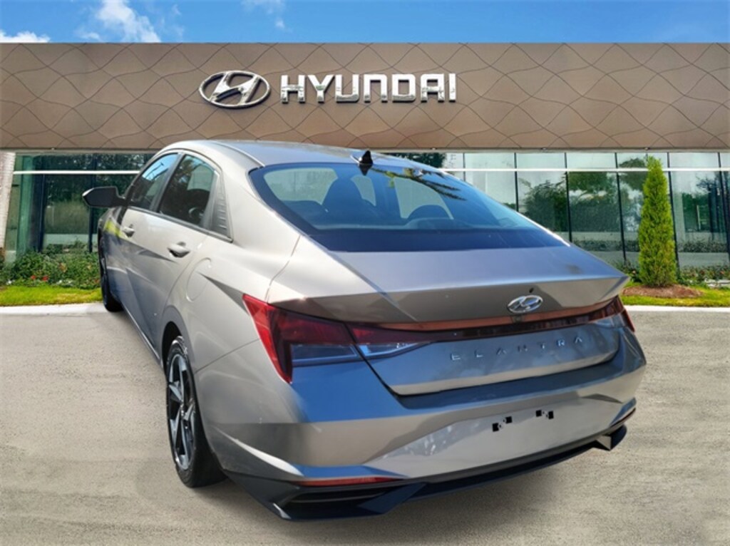 Used 2023 Hyundai Elantra SEL Sedan