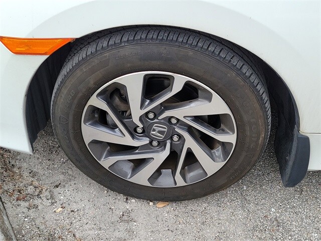 2017 Honda Civic EX photo 4