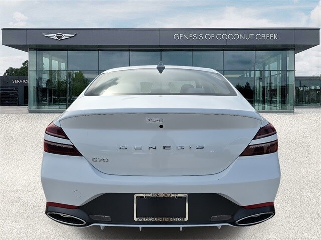 2025 Genesis G70 2.5T photo 4