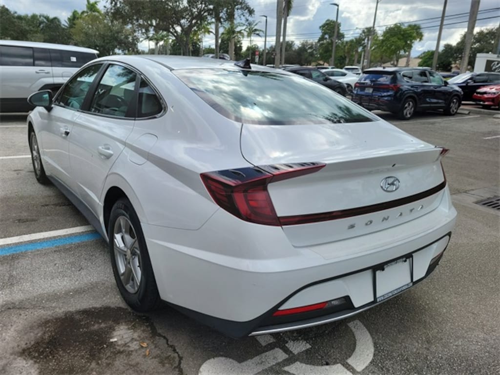 Used 2023 Hyundai Sonata SE Sedan