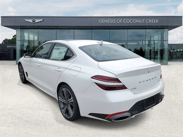 2025 Genesis G70 2.5T photo 3