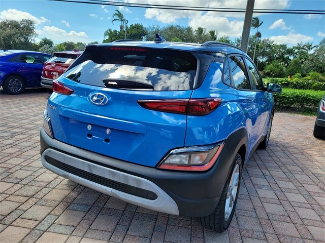 2023 Hyundai Kona SEL photo 4