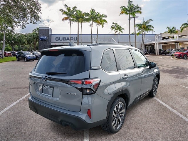 2026 Subaru Forester Touring photo 4