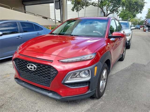 2021 Hyundai Kona SE photo 2