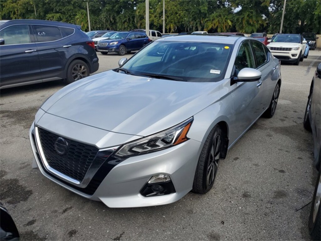 Used 2021 Nissan Altima 2.5 SL Sedan