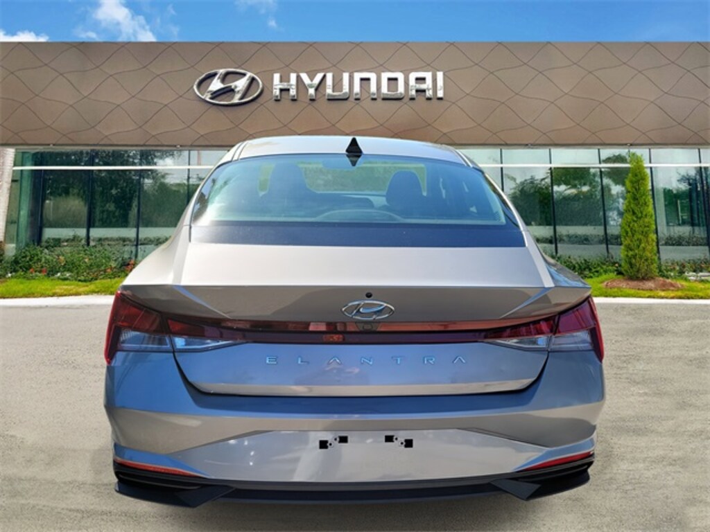 Used 2023 Hyundai Elantra SEL Sedan