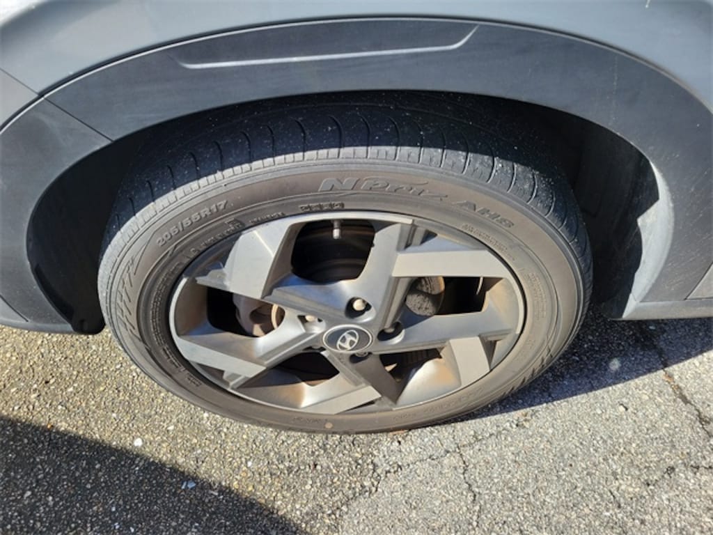 Used 2023 Hyundai Venue SEL SUV