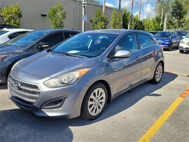 2016 Hyundai Elantra GT Base photo 2