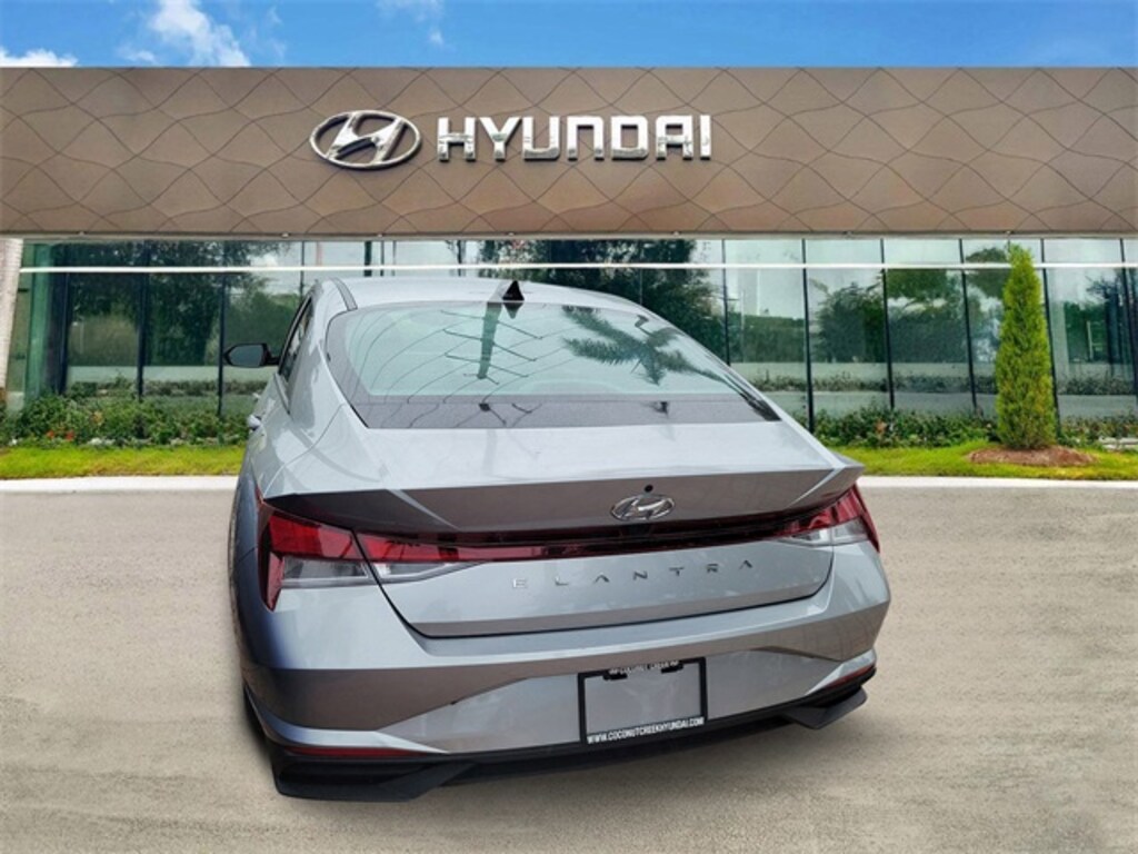 Used 2023 Hyundai Elantra SEL Sedan