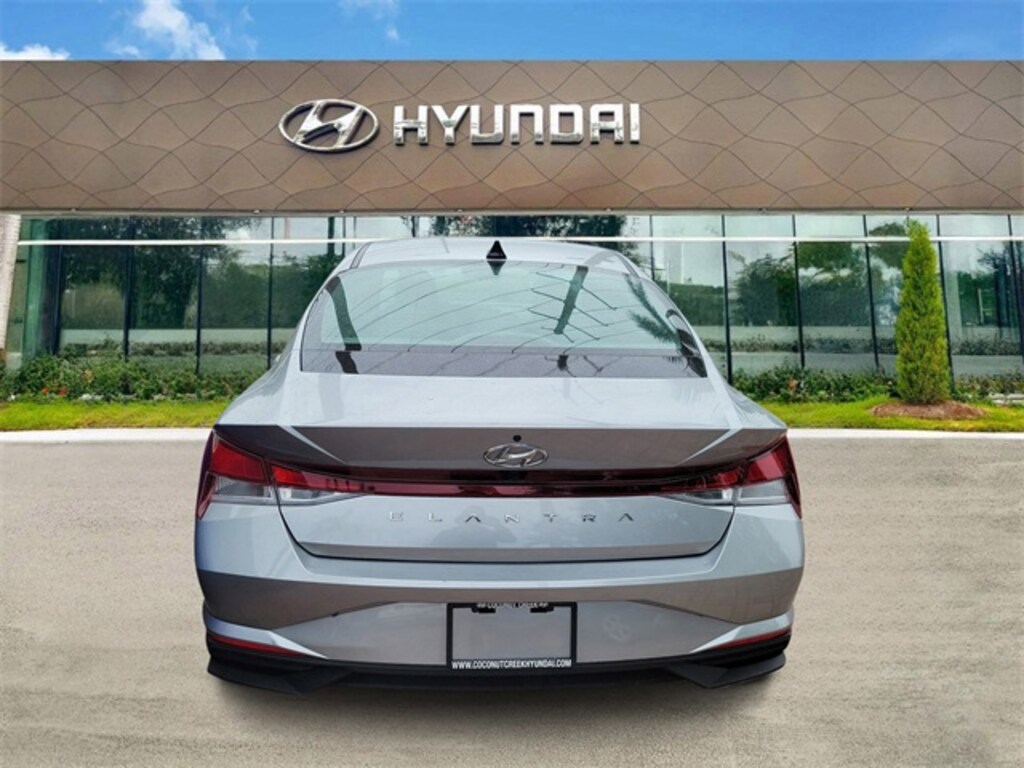 Used 2023 Hyundai Elantra SEL Sedan