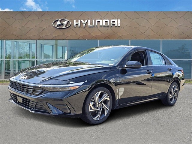 2025 Hyundai Elantra SEL Convenience photo 3