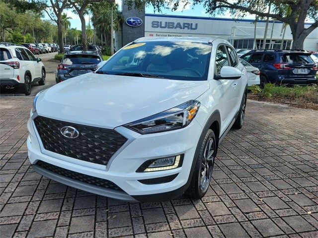 2020 Hyundai Tucson Sport photo 2