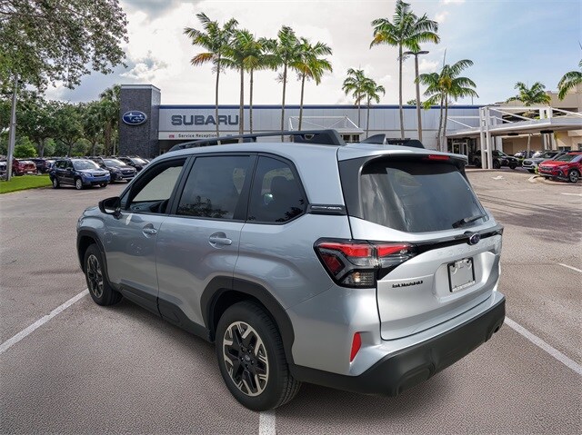 2026 Subaru Forester Premium photo 3