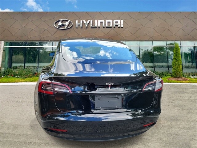 2021 Tesla Model 3 Standard Range Plus photo 3