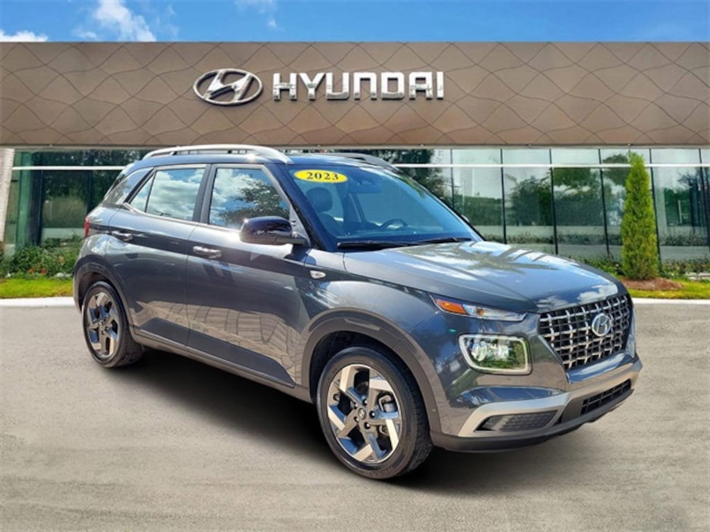 Used 2023 Hyundai Venue Limited SUV