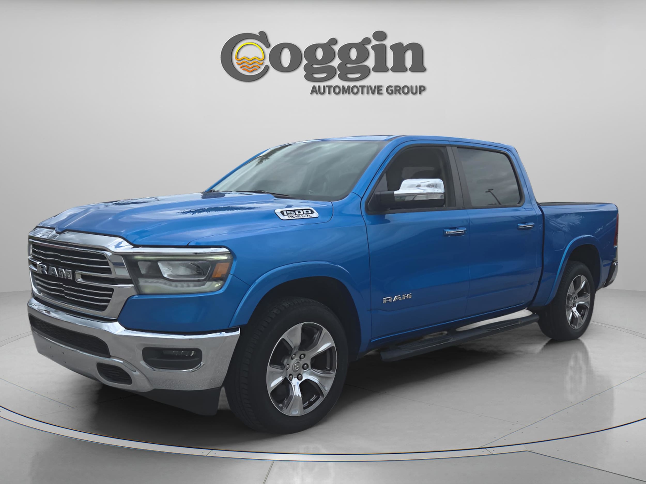 2020 RAM 1500 Laramie 4x4 Crew Cab 5'7's photo