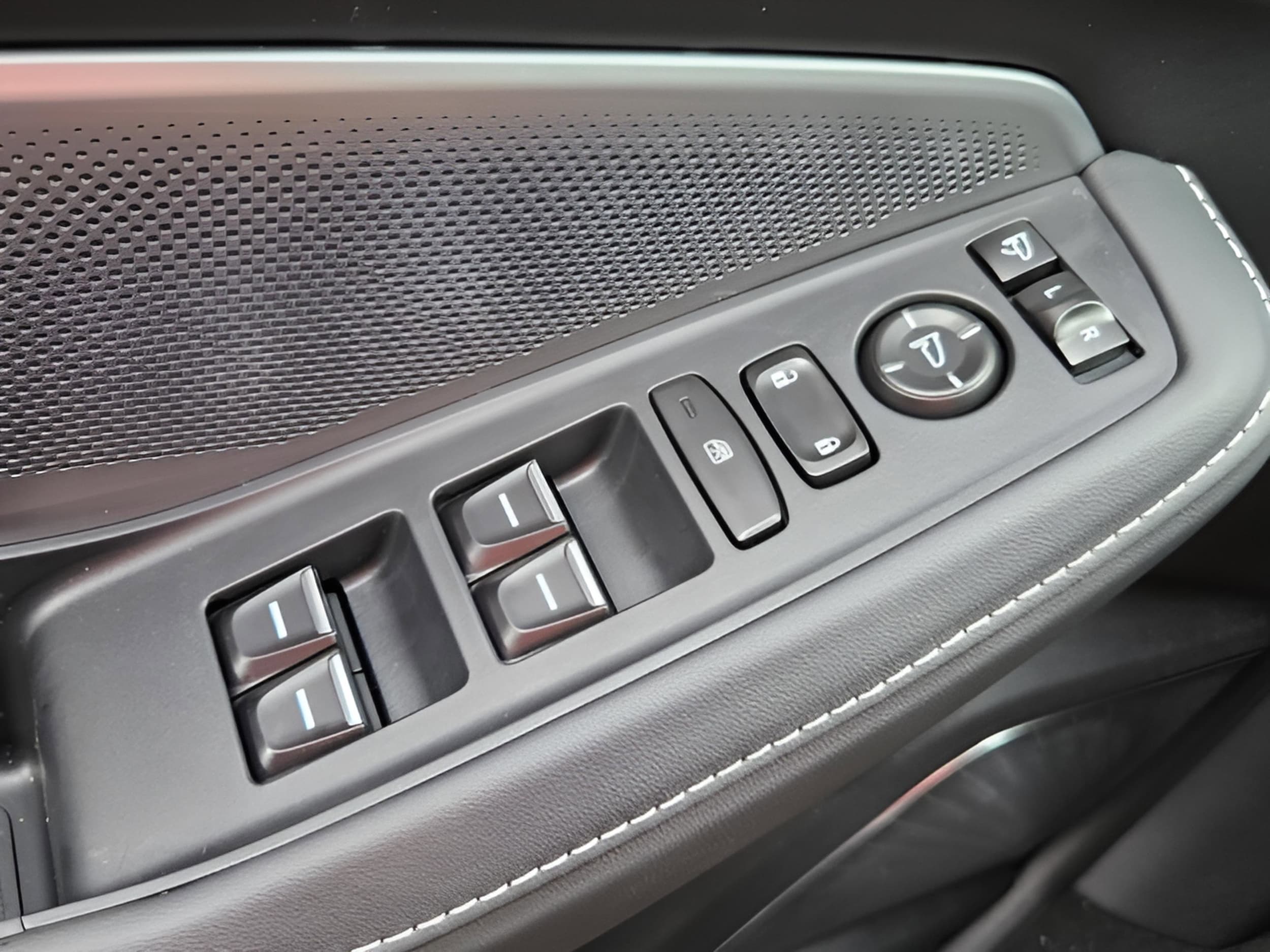 2026 Acura MDX Technology Package - Photo 28