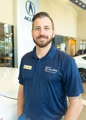 Staff member Eric Bennett from ID_d712e3b6122a