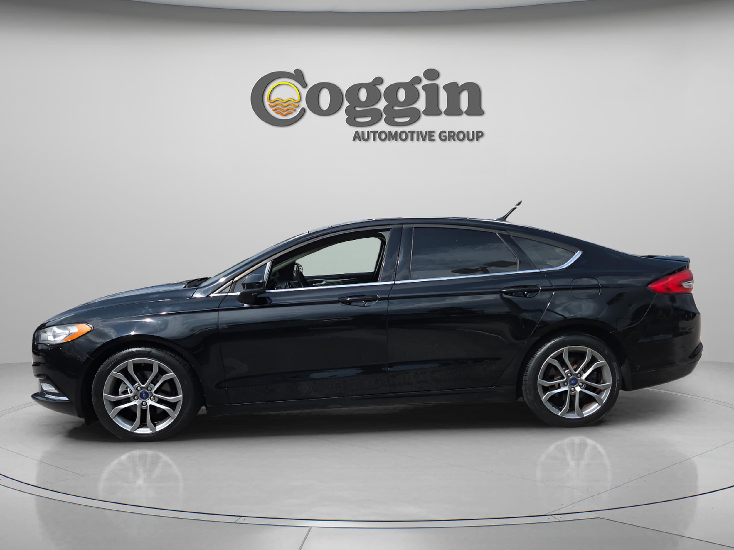 Used 2017 Ford Fusion SE with VIN 3FA6P0H73HR281963 for sale in Fort Pierce, FL