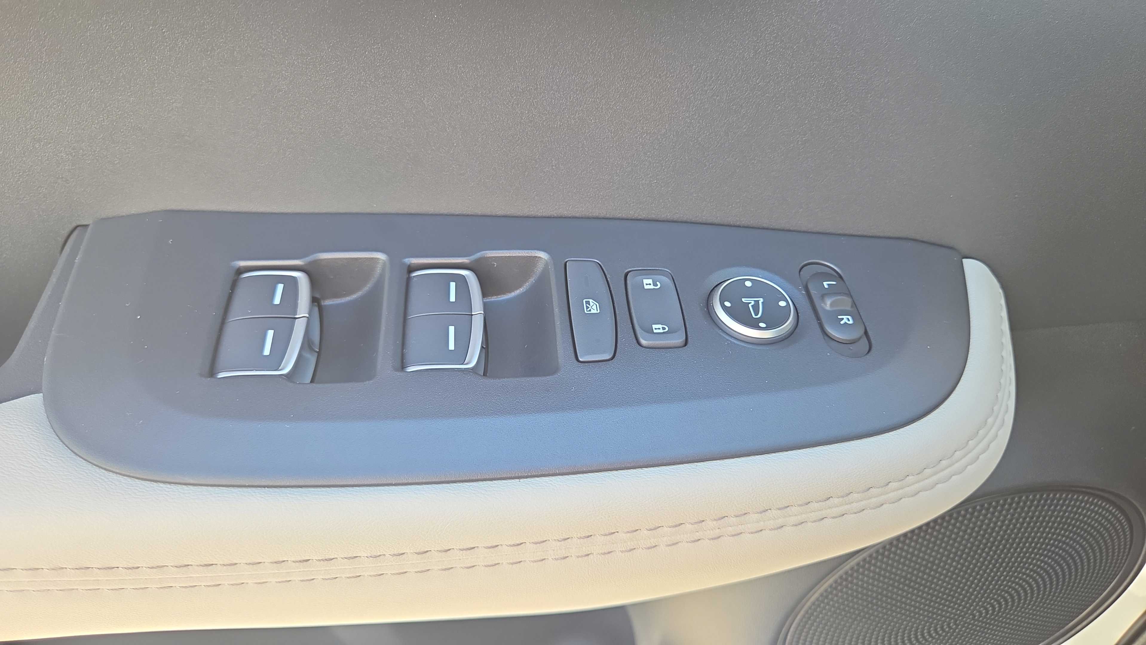 2026 Acura ADX A-Spec Package - Photo 33