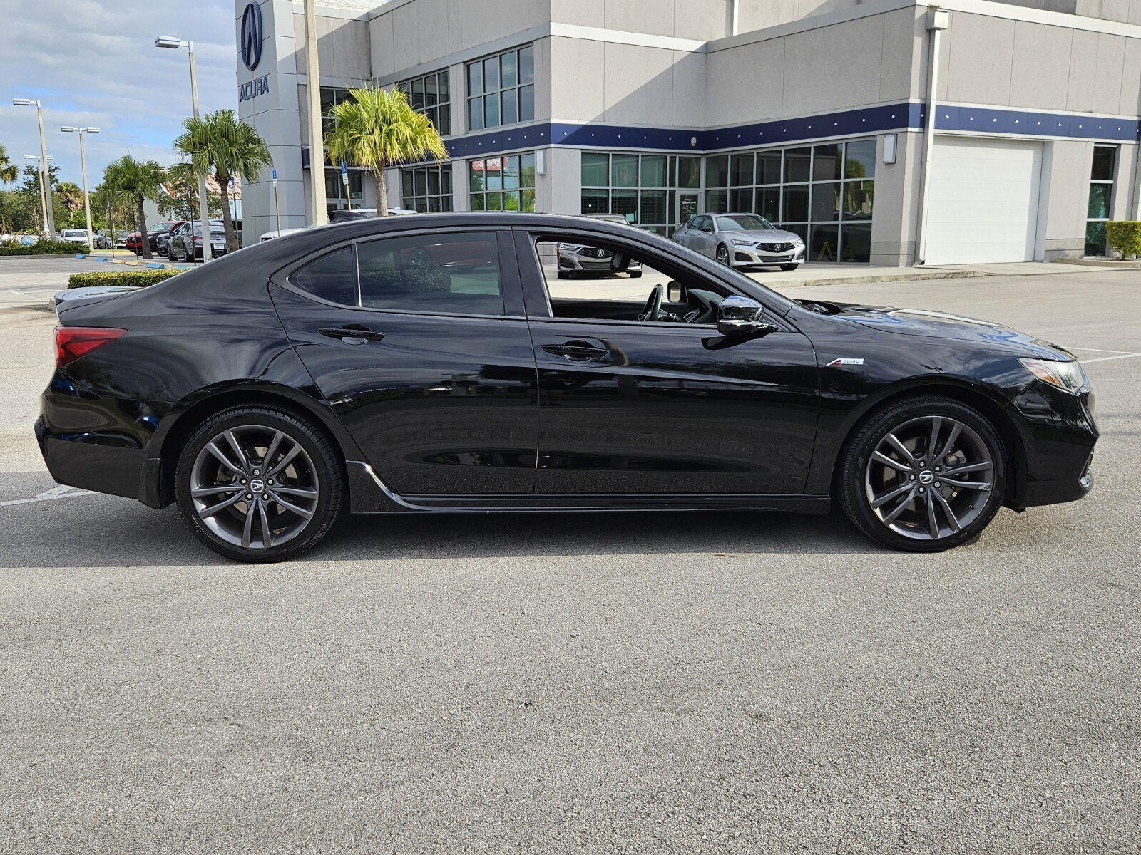 2019 Acura TLX 3.5L Technology A-Spec photo 3