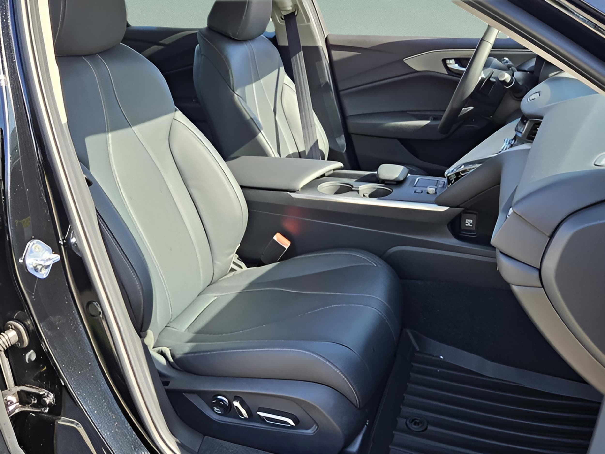 2025 Acura TLX Technology Package - Photo 18