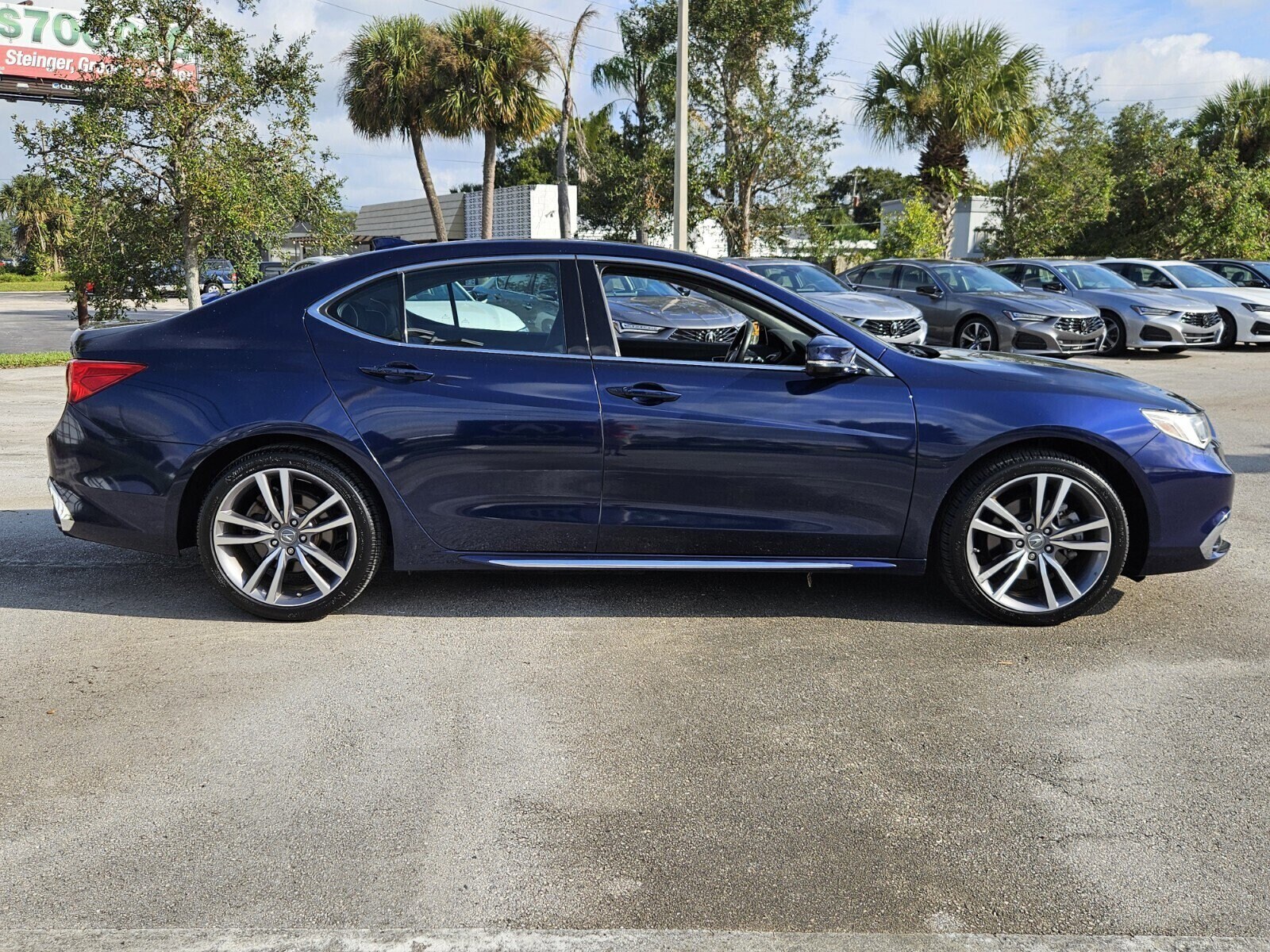2019 Acura TLX Technology photo 3