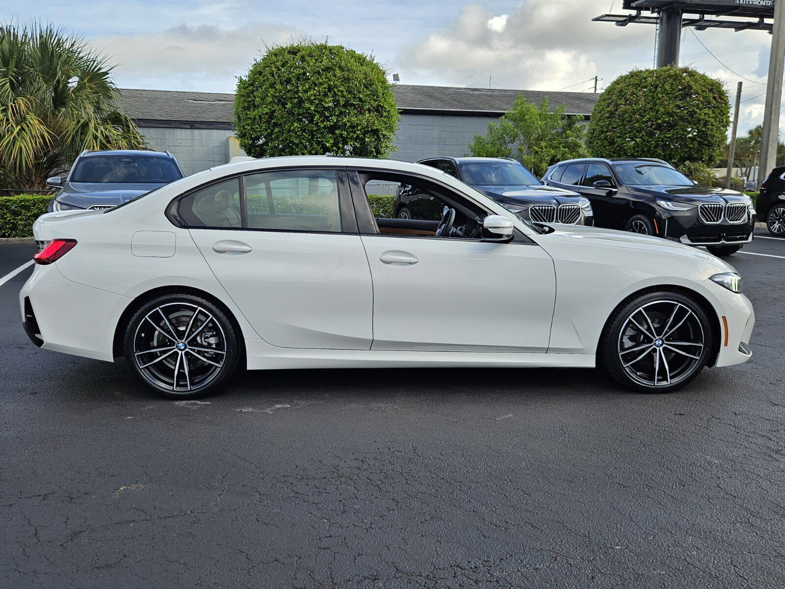 2024 Bmw 330i photo 3