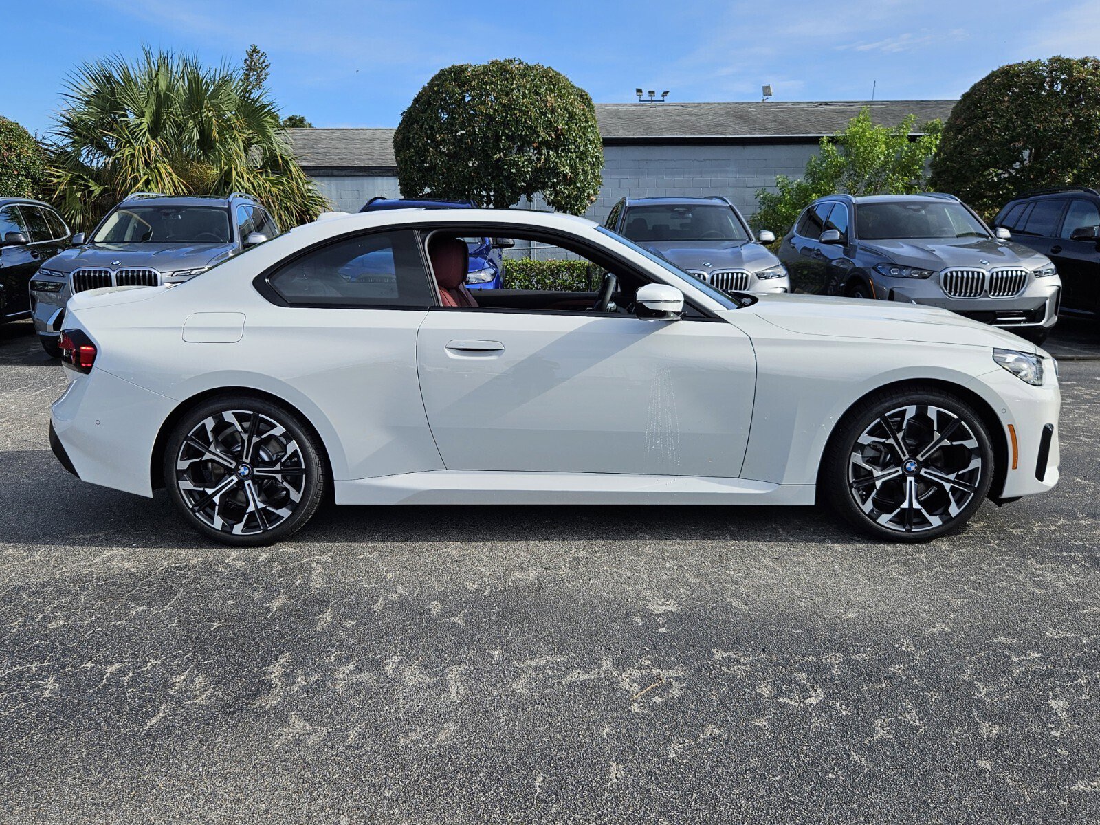 2025 Bmw 230i Coupe photo 3