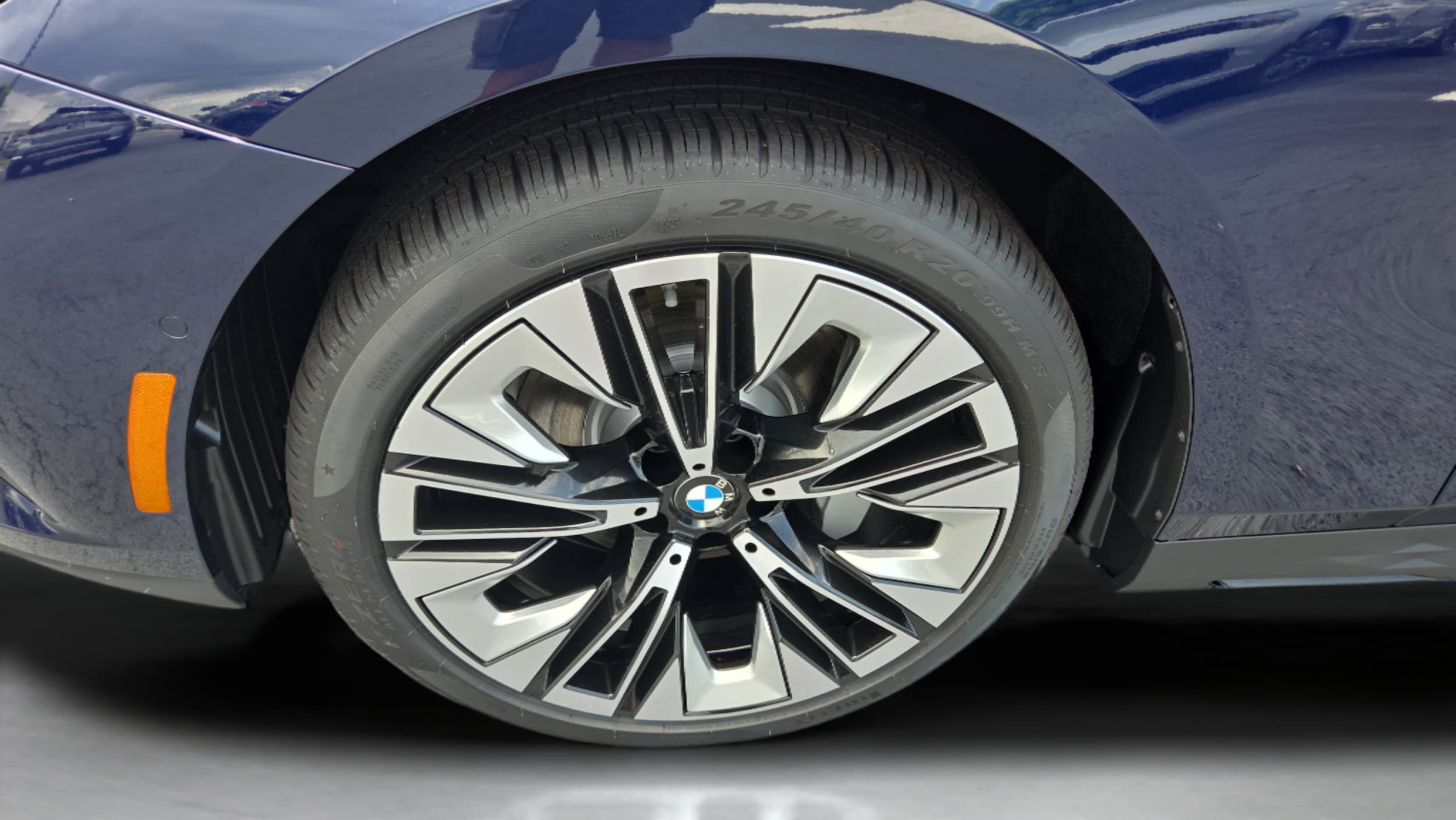 2027 BMW 5 Series 530i - Photo 24