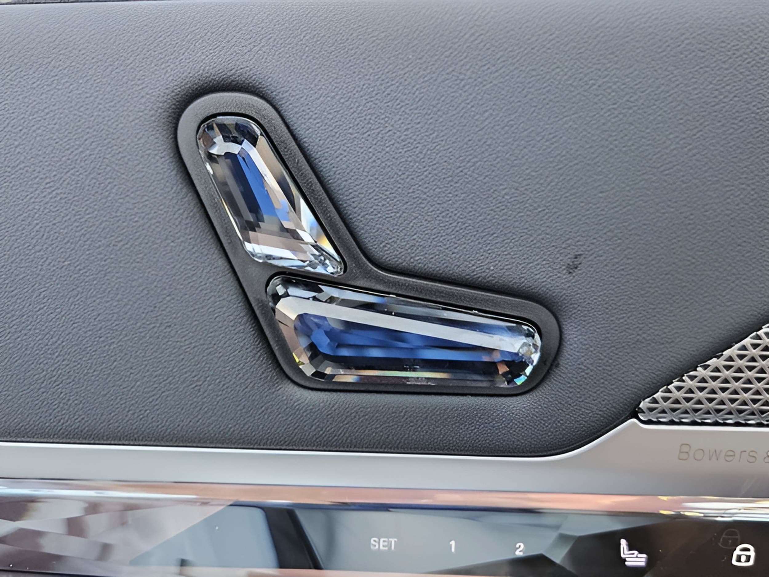 2026 BMW i7 50 - Photo 36