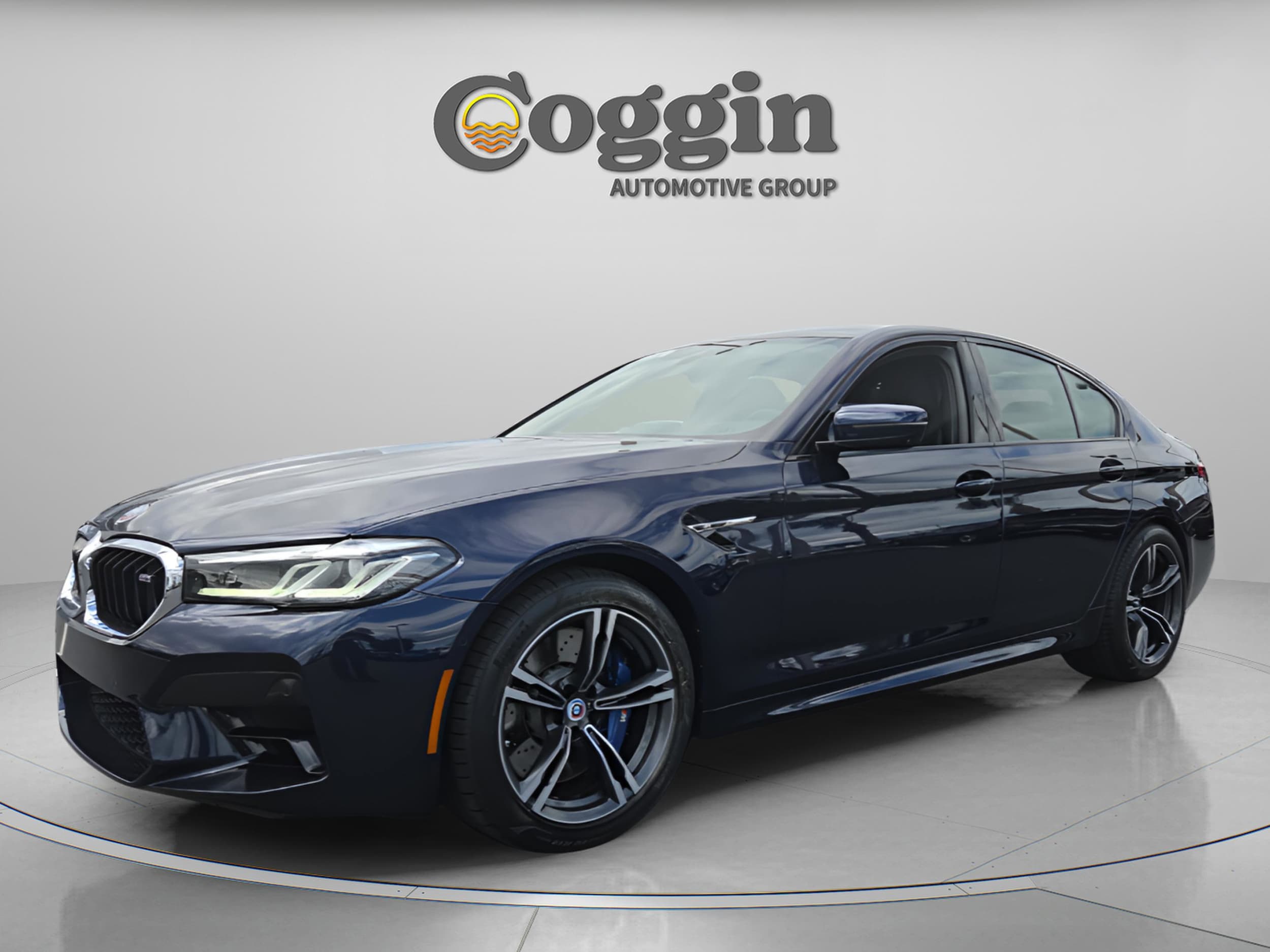 2023 BMW M5 -'s photo