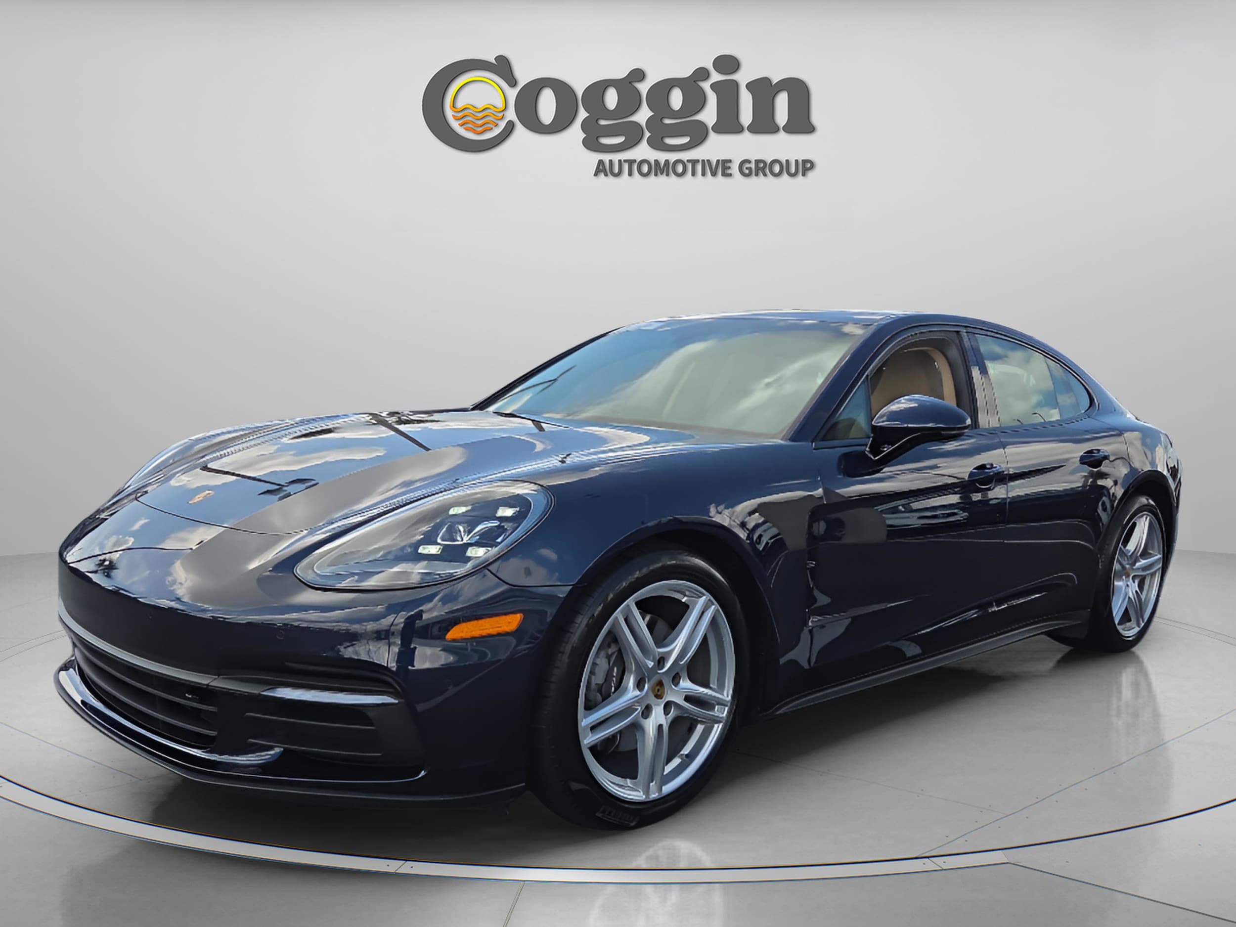 2019 Porsche Panamera 4's photo