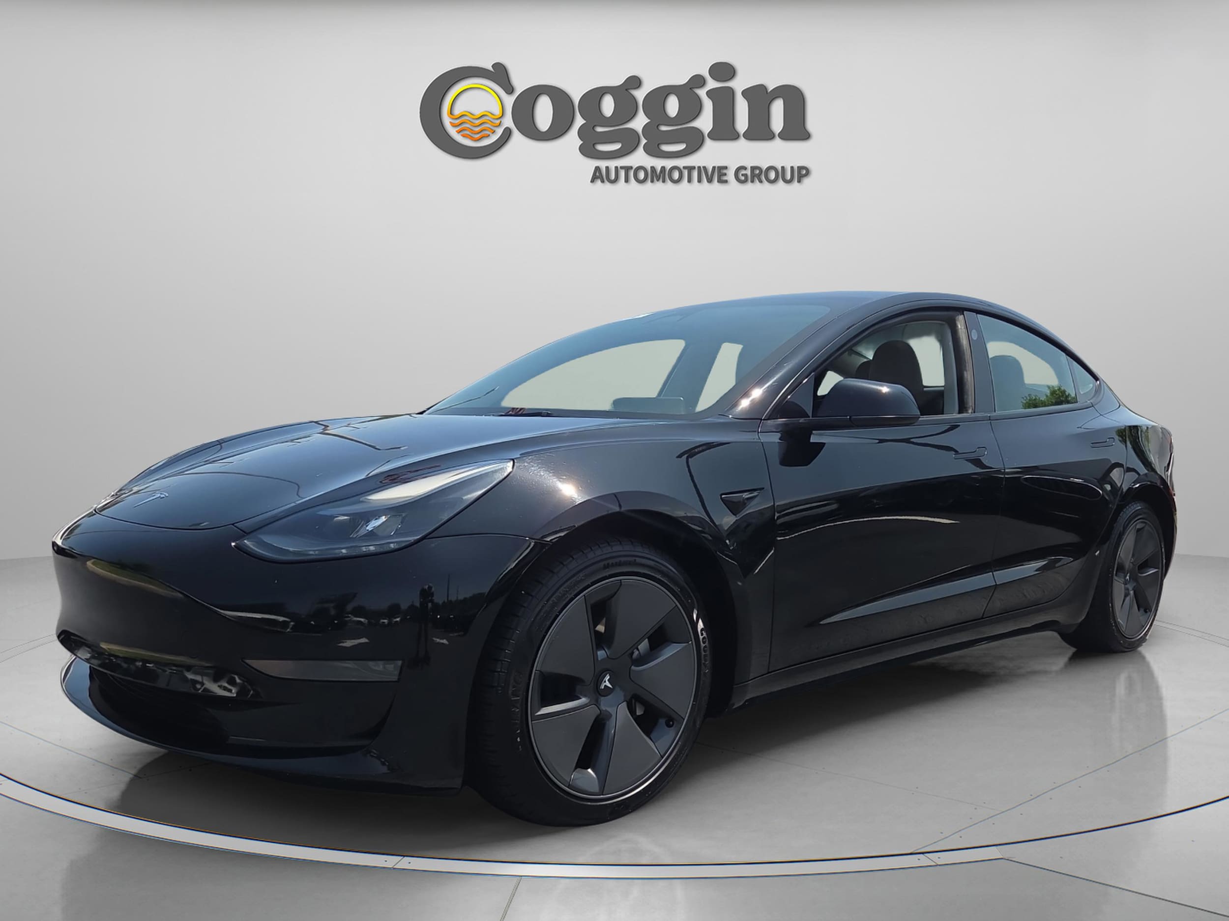 2023 Tesla Model 3 -'s photo