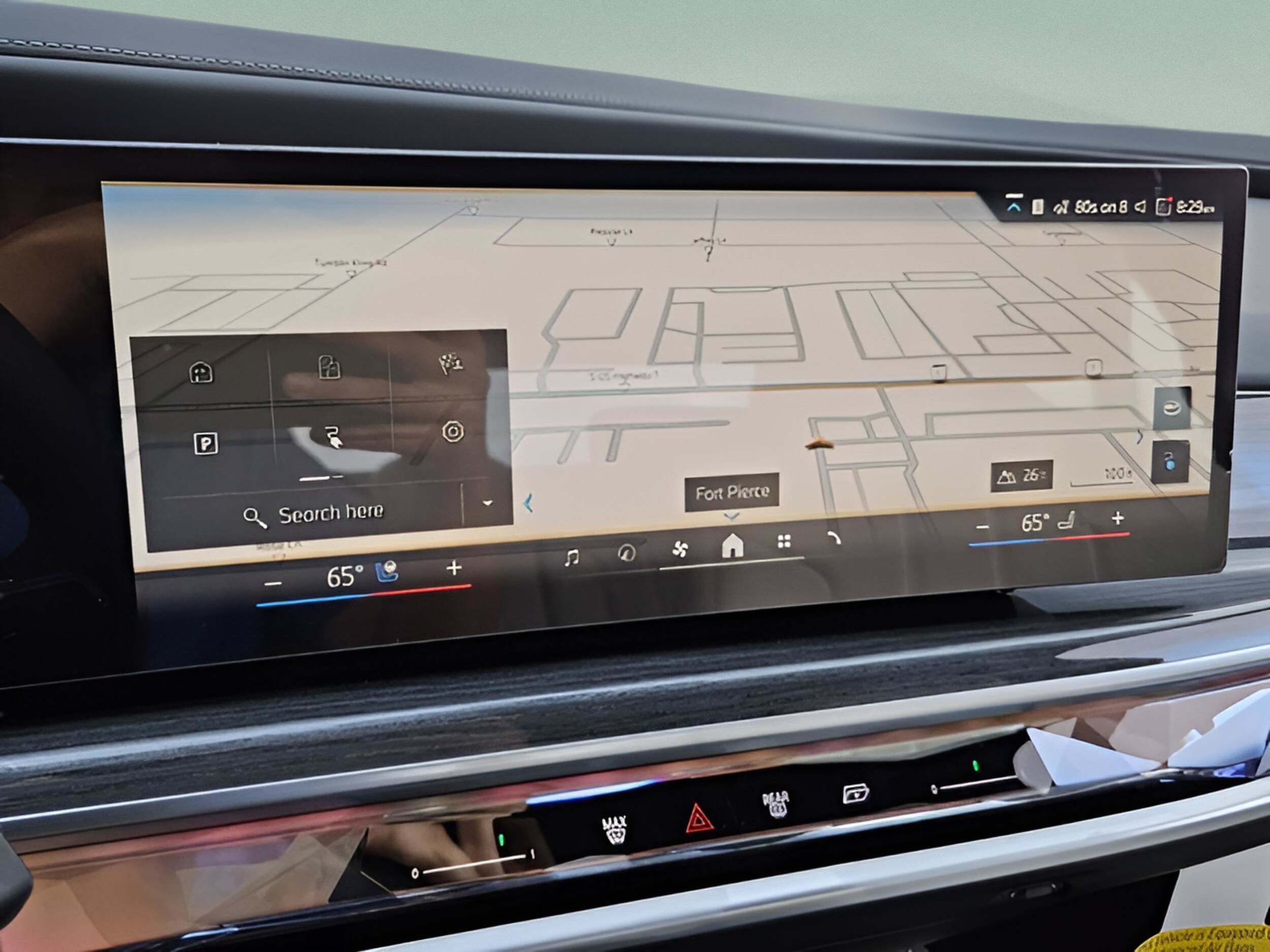 2026 BMW i7 50 - Photo 12