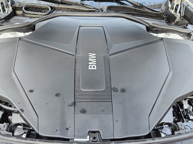 2026 BMW i7 50 - Photo 20