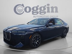 2027 BMW 740i
