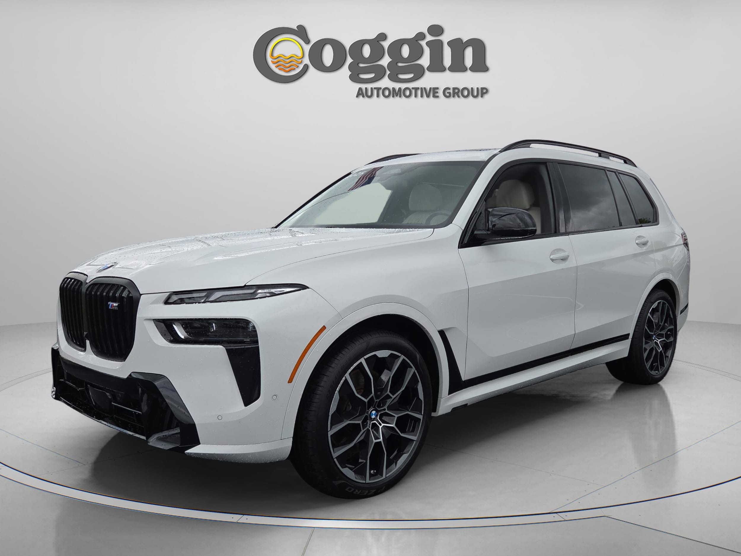 2025 BMW X7 M60i's photo