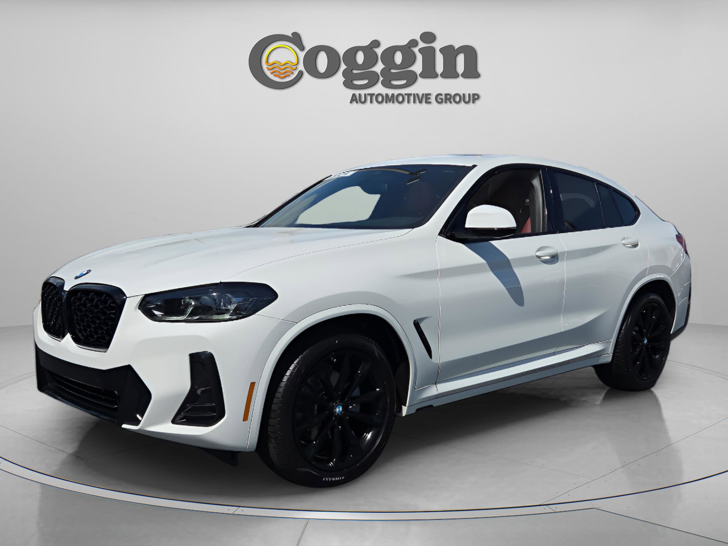 2023 BMW X4 xDrive30i's photo