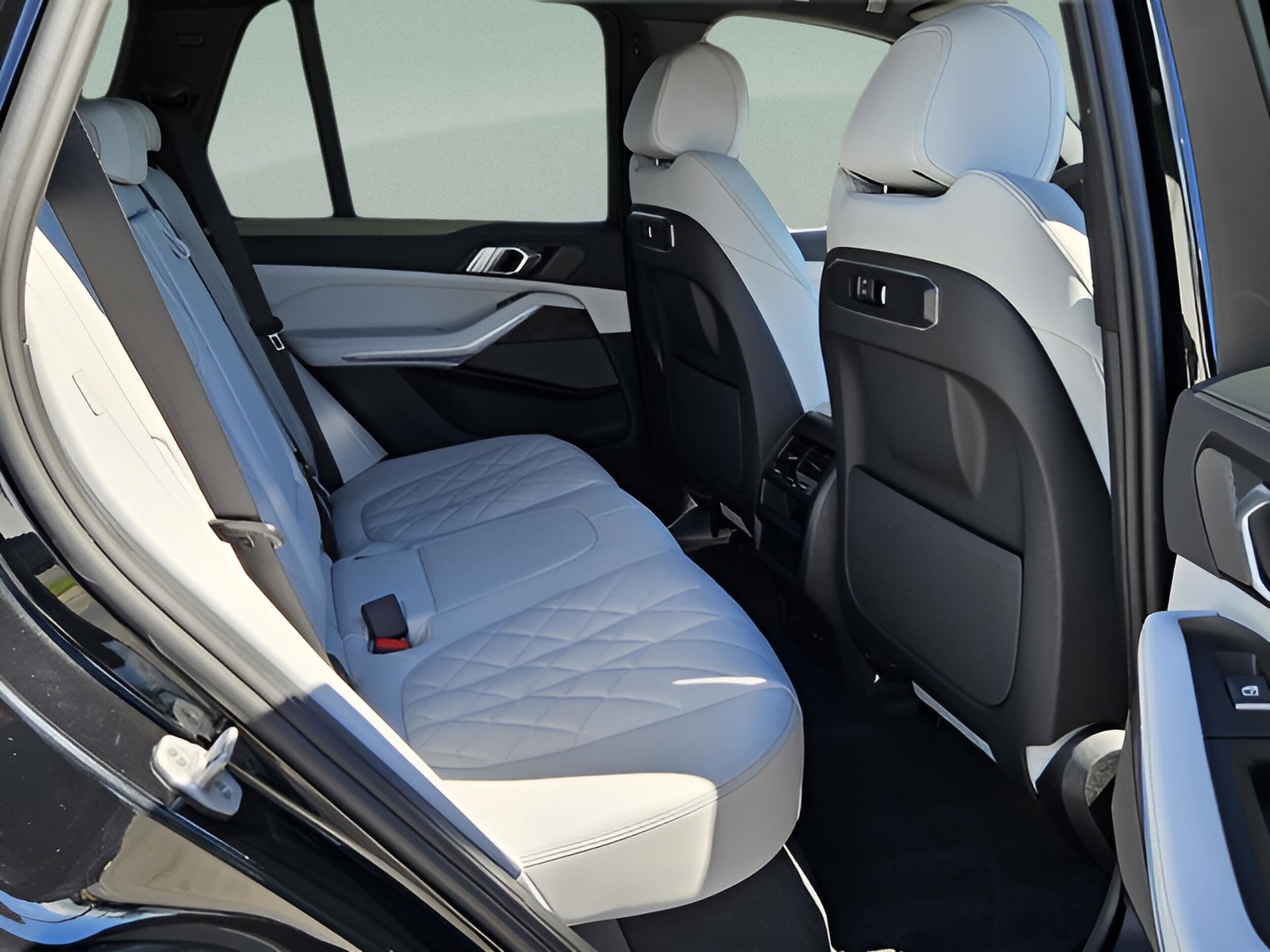2026 BMW X5 40i - Photo 16