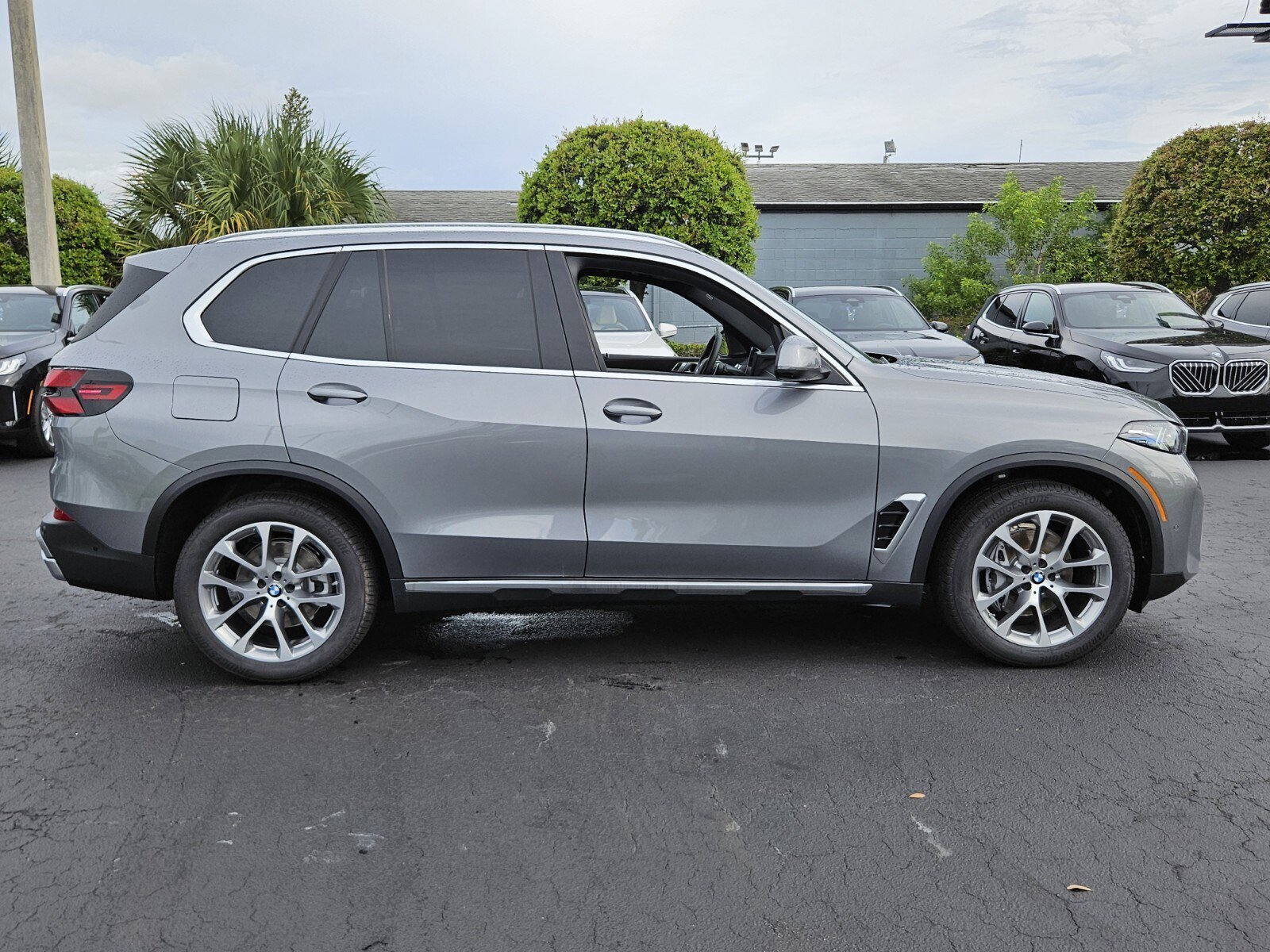 2026 Bmw X5 xDrive40i photo 2