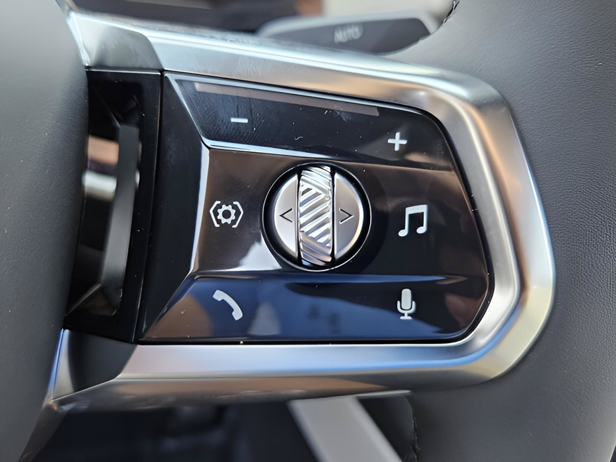 2026 BMW i7 50 - Photo 16