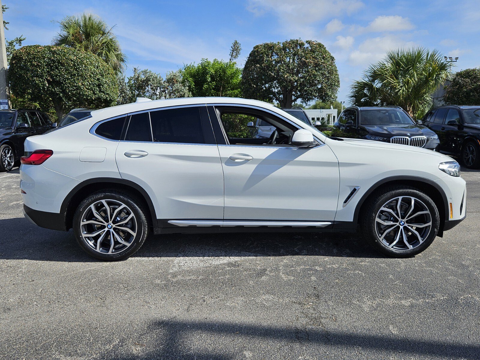 2025 Bmw X4 xDrive30i photo 3