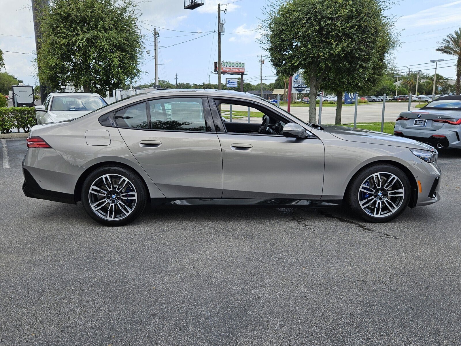 2026 Bmw 530i Sedan photo 3