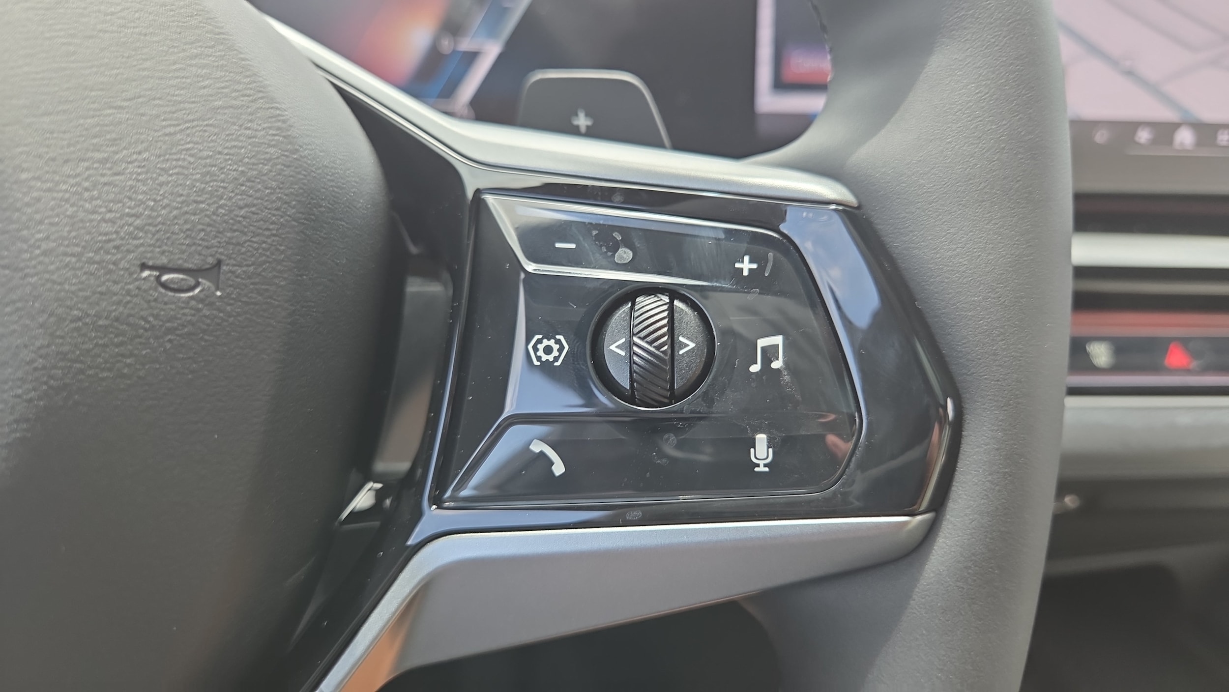 2027 BMW 5 Series 530i - Photo 28