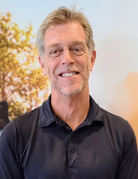 Staff member Tom Annear from ID_00fbe048a547